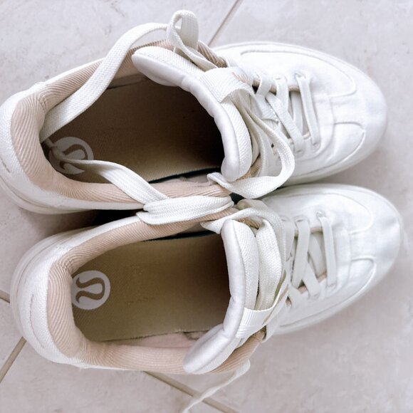 90% NEW LULULEMON WOMENS CITYVERSE SNEAKER SIZE 7 - Picture 4 of 5
